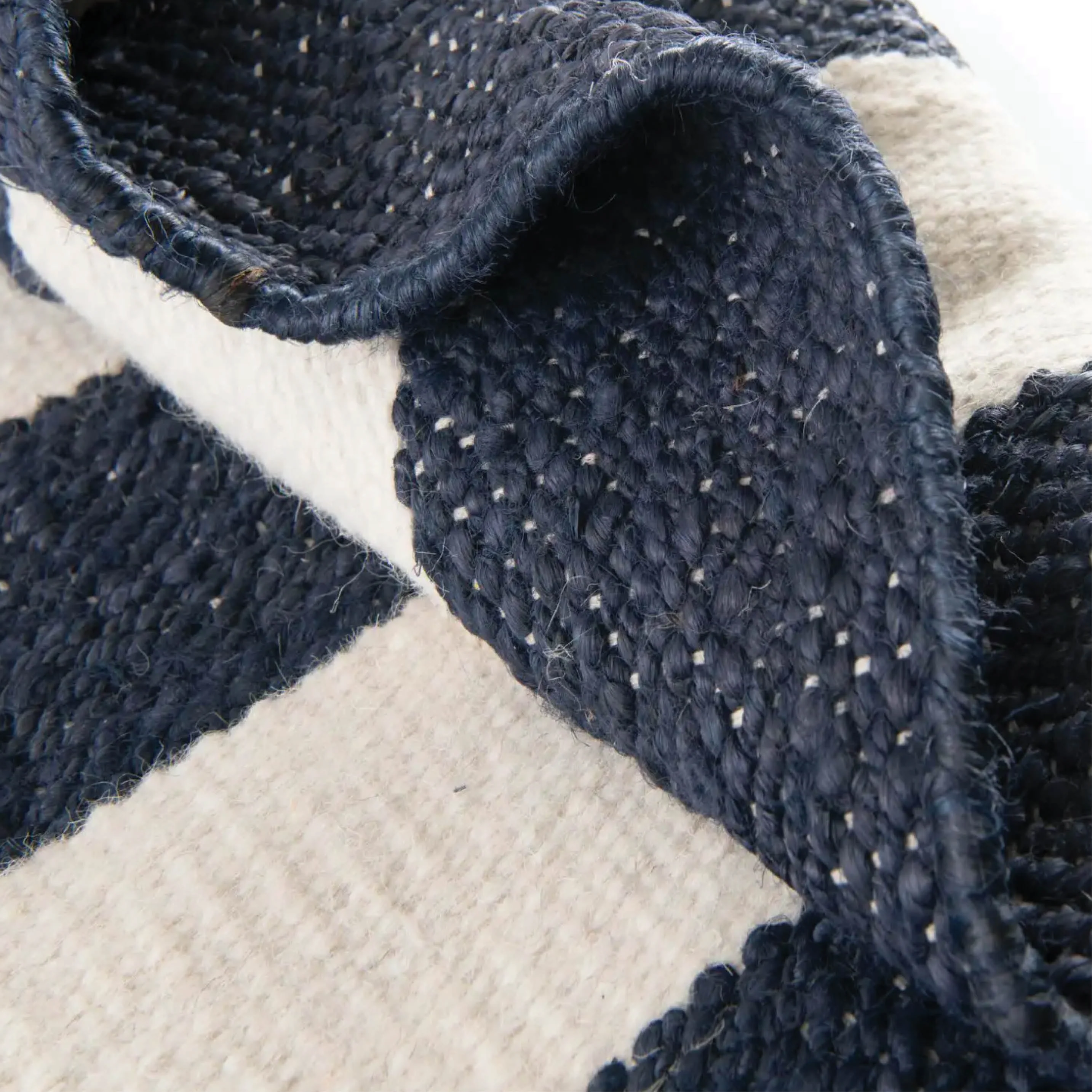 Jute and wool stripe 8x10 rug - Image 5